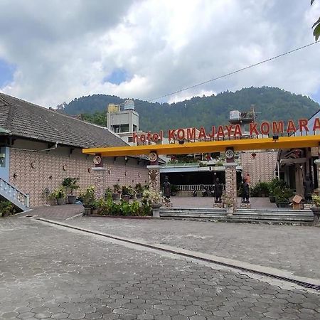Komajaya Komaratih Hotel Tawangmangu Esterno foto
