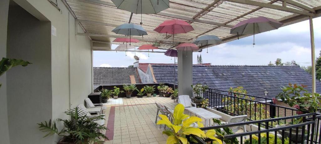 Komajaya Komaratih Hotel Tawangmangu Esterno foto