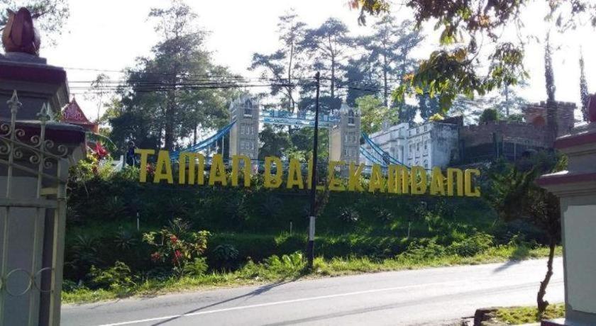 Komajaya Komaratih Hotel Tawangmangu Esterno foto