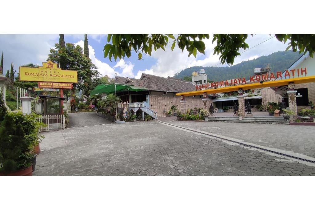 Komajaya Komaratih Hotel Tawangmangu Esterno foto